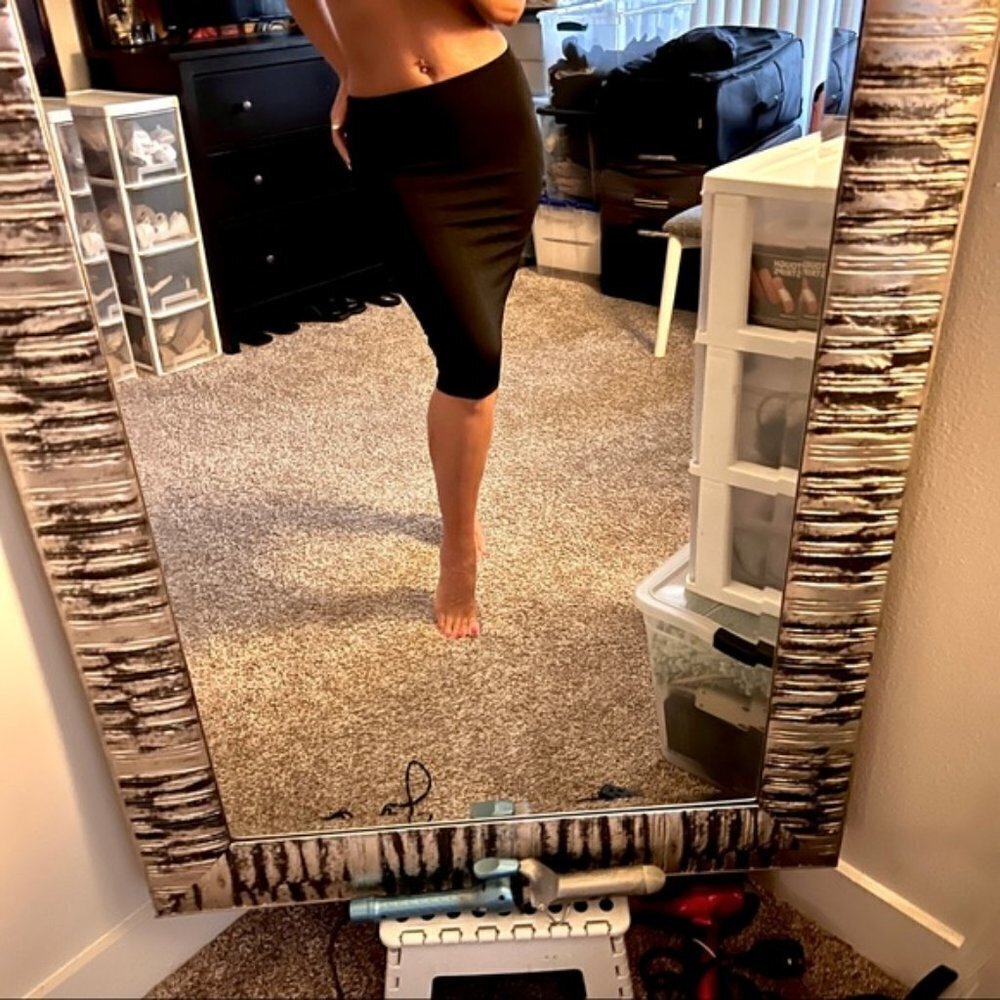 2 B By Bebe Gorgeous MIDI Skirt!